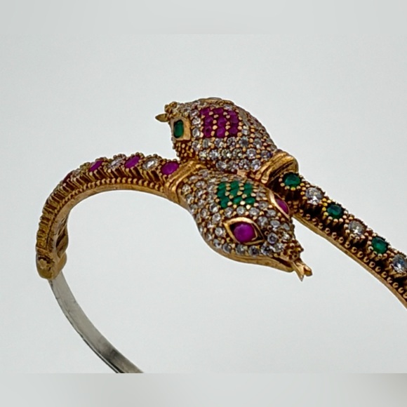 Exotic Delegate Sterling Silver Ruby Emerald Crystal Hinged Bracelet Vintage - Picture 3 of 8